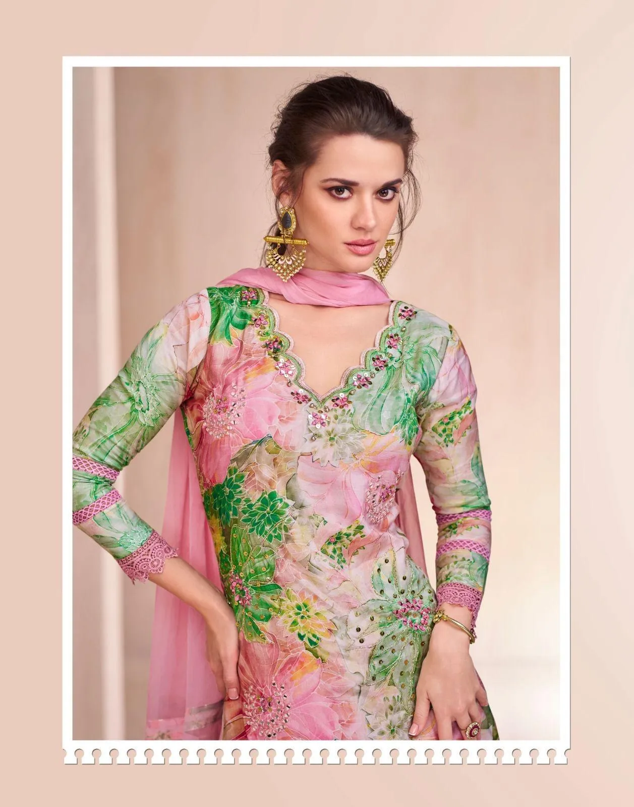 Sayuri Dahleez - 5525 - Image 3