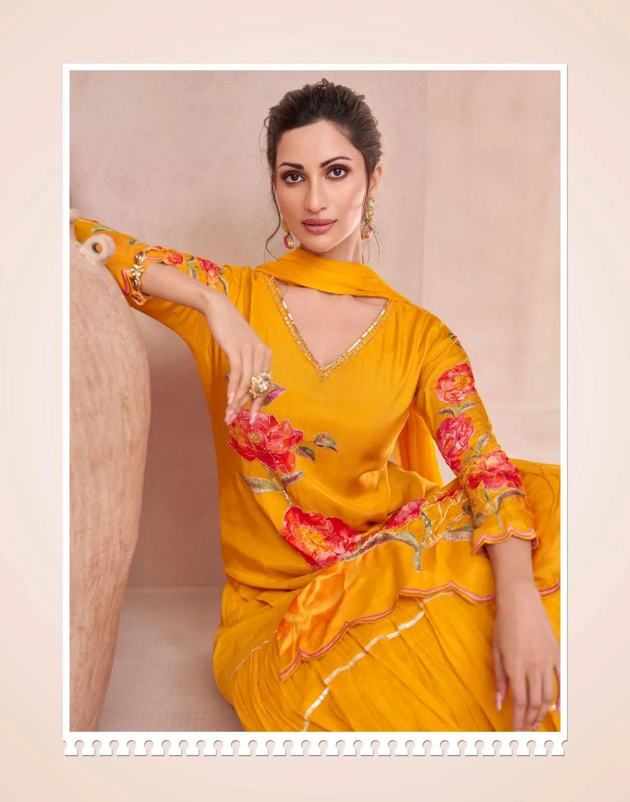 Sayuri Dahleez - 5526 - Image 2