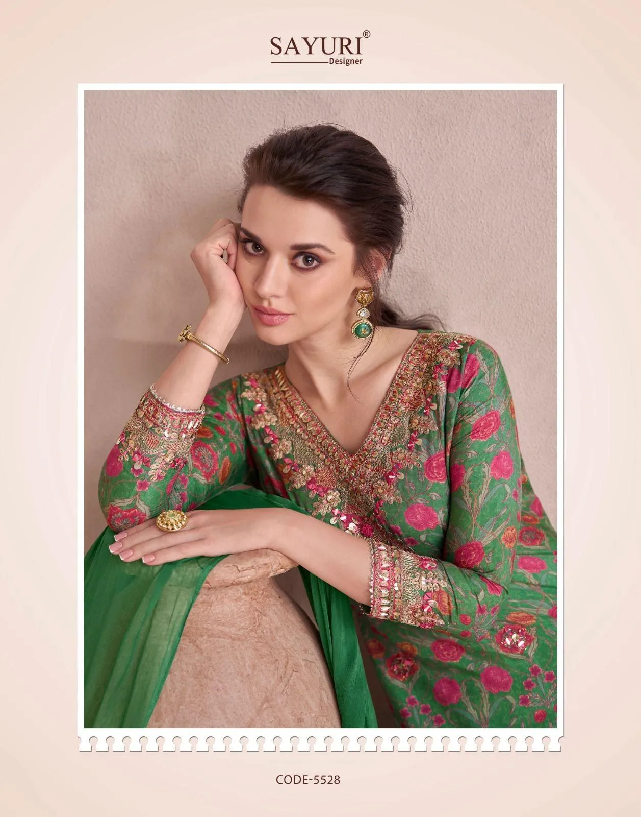 Sayuri Dahleez - 5528 - Image 2