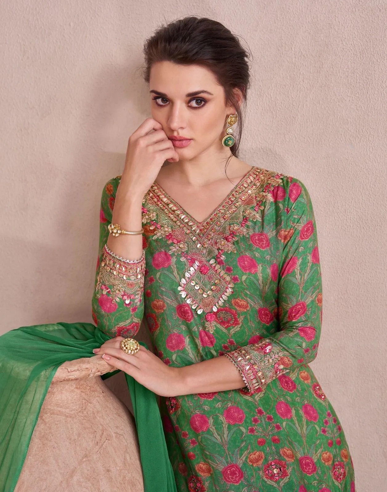 Sayuri Dahleez - 5528 - Image 3