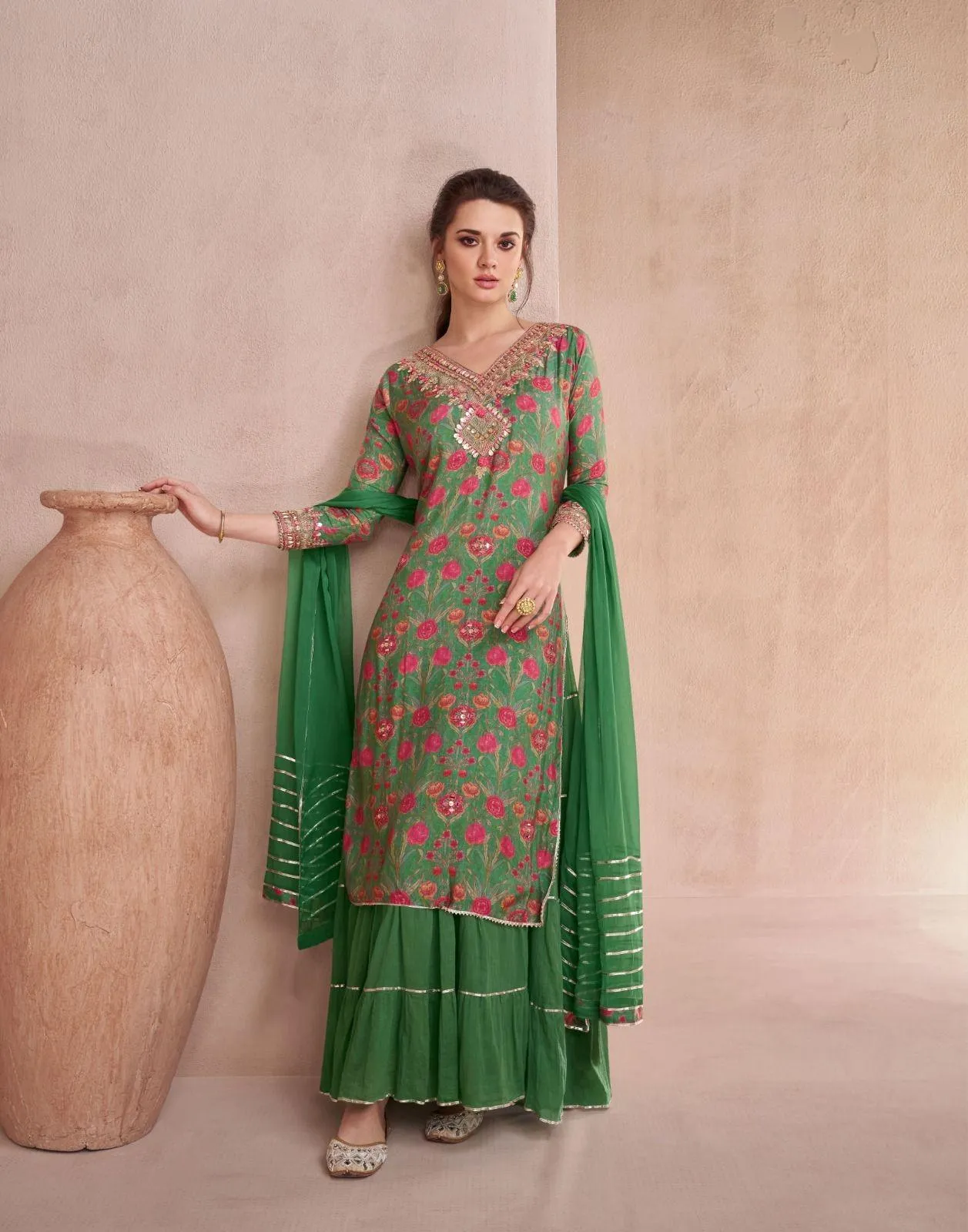 Sayuri Dahleez - 5528 - Image 4