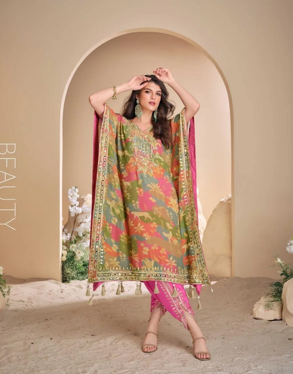 Sayuri Jhoomar 5702